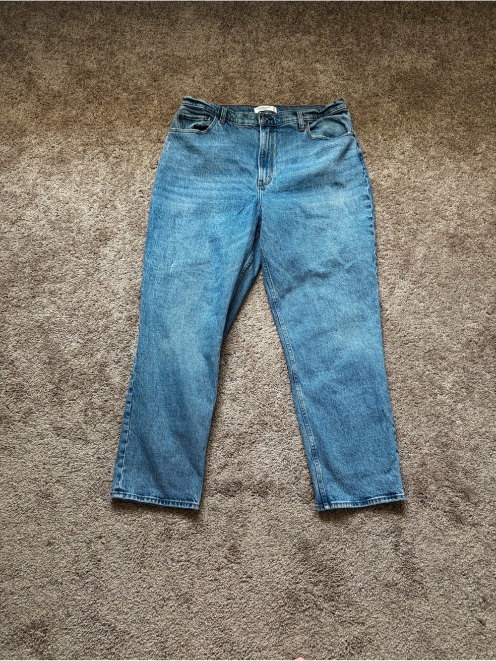 Classic High-Rise Women’s Jeans in Light Blue